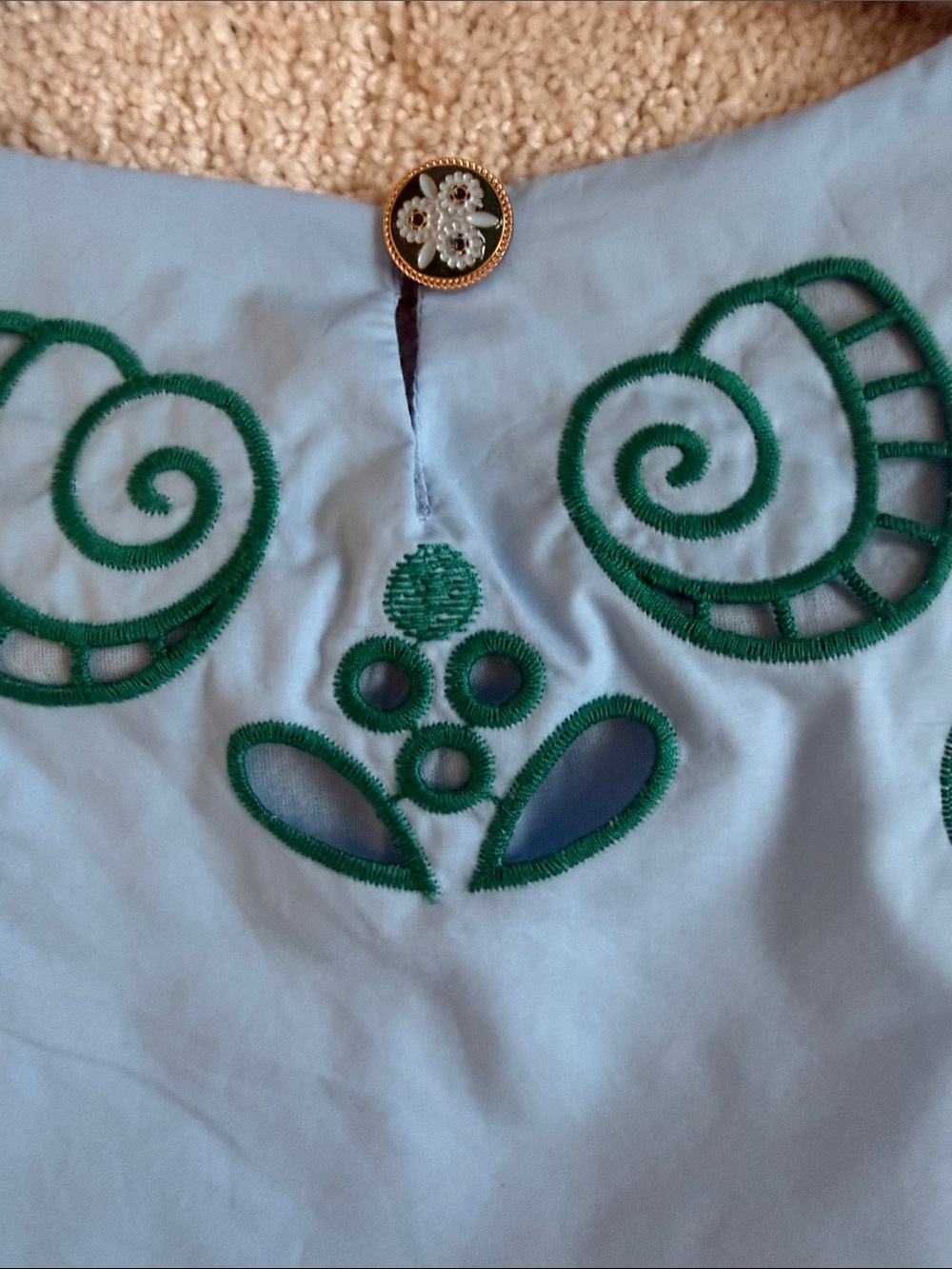 NWOT FARM RIO SHIRT Blue Embroidered Top SCALLOPED ACCENT SEASHELLS S - Picture 6 of 6